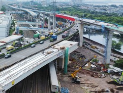 WIKAIKON Rampungkan Erection Steel Box Girder HBR II di Tanjung Priok