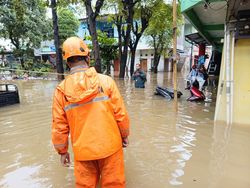Jakarta Direndam Banjir, 1.200 Pompa Disiagakan