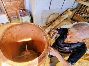 Video: Kisah Tukang Servis Bedug di Ponorogo Ramai Order Jelang Lebaran