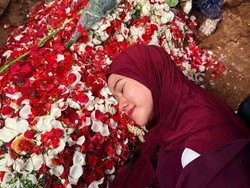 Mimpi Tak Sampai, Yura Yunita Ungkap Ingin Naik Haji Bareng Vidi Aldiano