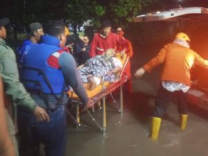 Banjir Rendam 4 Kecamatan di Cilegon, Warga Dievakuasi