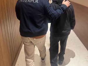 Polri Tangkap Buron Interpol Jimmy Lie di Malaysia