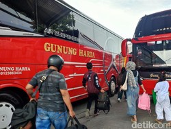 Geliat Pemudik Pakai Bus di Denpasar Mulai Terlihat