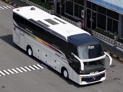 Bus Sinar Jaya Paling Kalcer Meluncur dari Garasi New Armada
