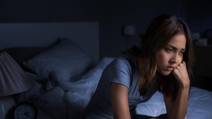 Kenapa Susah Tidur di Tempat Baru? Ini Penjelasannya