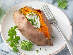 Ternyata Kulit Ubi Kaya Nutrisi! Ini 3 Manfaat yang Sayang Dilewatkan