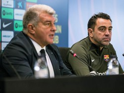 Xavi Tuding Laporta Halangi Messi Pulang ke Barcelona