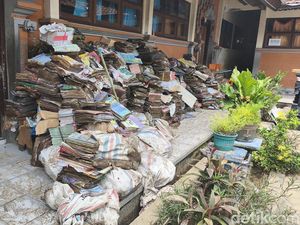 Banjir Rendam SDN 5 Banjar Buleleng, Perpustakaan-Ruang Kelas Dipenuhi Lumpur
