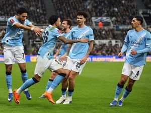 Man City Pelan-pelan Lengkap Lagi