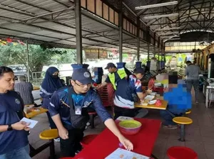Nekat Jual Makanan Sejak Pukul 9 Pagi Saat Ramadan, Pedagang Ditahan!