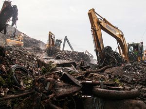 Pramono: Longsor Sampah di Bantargebang Dipicu Hujan Ekstrem