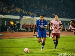 Jadwal Pekan Kelima Super League: Persebaya Vs PSS, Persib Vs Persik
