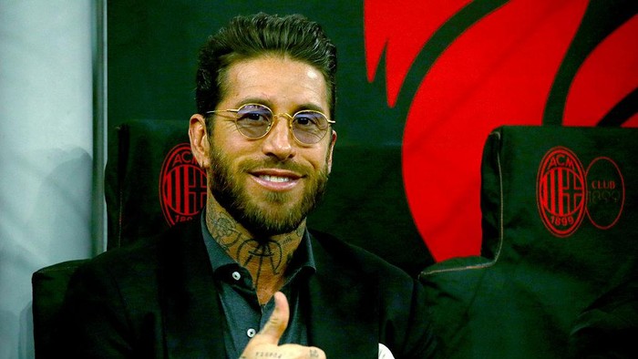 Sergio Ramos hadir menyaksikan derby Milan atas undangan Luka Modric.