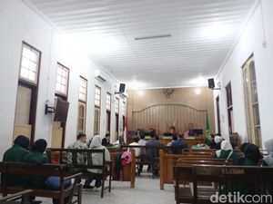 Pejabat PUTR Batu Bara dan 11 Terdakwa Didakwa Korupsi Jalan 43 M