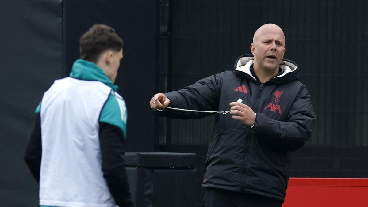 Arne Slot menuju laga ke-100 bersama Liverpool. (Action Images via Reuters/Jason Cairnduff)