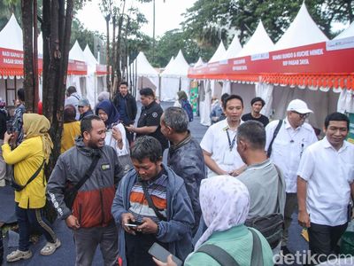 Berburu Jajanan Untuk Berbuka Puasa di Bazar Prime Balai Kota