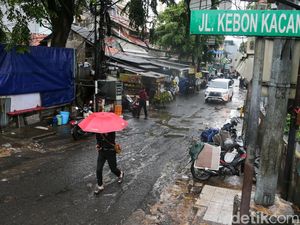 Cling! Jalanan Belakang GI Kini Steril dari PKL-Parkir Liar