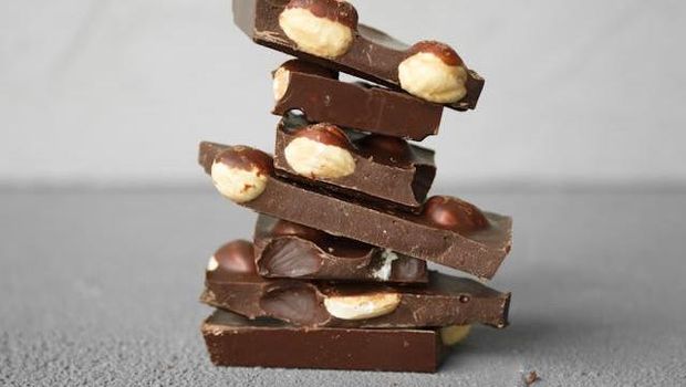 Dark Chocolate dan Almond/Foto: Pexels.com/ Liana Horodetska Makanan yang tidak boleh diberikan ke kucing