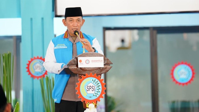 Kapolri Tekankan Sinergi Buruh-Pemerintah di KSPSI Surabaya