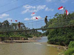 Tinjau Infrastruktur Pascabencana di Aceh, KSAD Launching 200 Jembatan Garuda