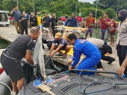 Mayat Pria Tanpa Identitas Ditemukan Mengapung di Tanjung Menangis Sumbawa