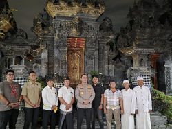 Nyepi Berpotensi Bareng Takbiran, Kapolres Gresik Silaturahmi ke Pura