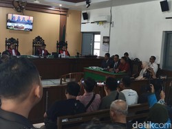 Penggugat soal Ijazah Tantang Jokowi Ucap Sumpah Pemutus di Sidang