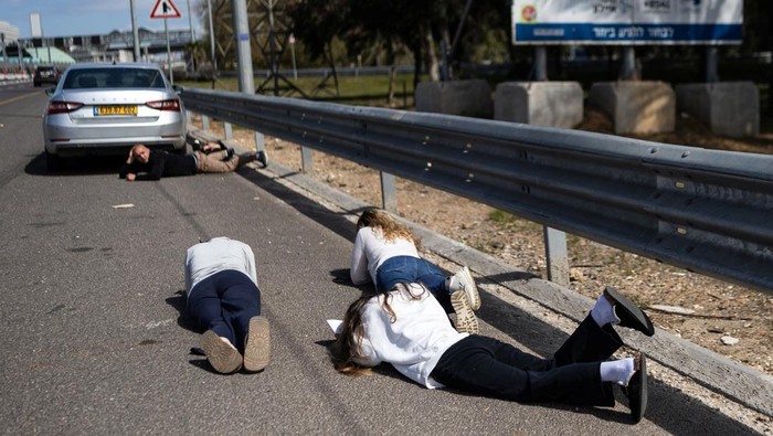 Sirene Peringatan Israel Saat Rudal Iran Datang