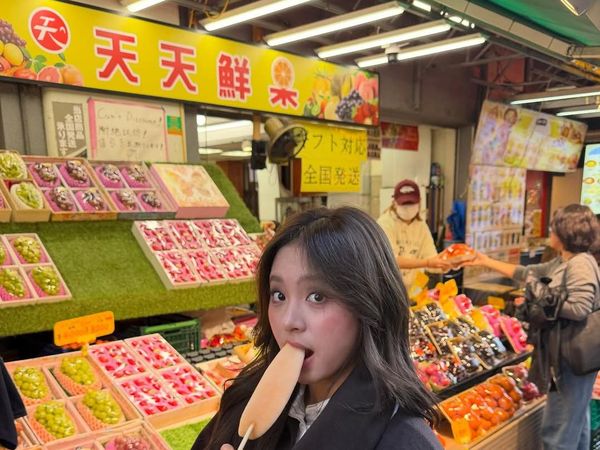 Seru! Zee Asadel Kulineran di Korea Cicip Genjang Gejang