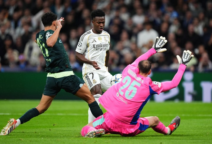 Kiper Manchester City Gianluigi Donnarumma mengabaikan performa naik-turun Real Madrid. (Photo by Mike Egerton/PA Images via Getty Images)