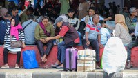 Belum Tanggal Puncak, Arus Mudik Sudah Terasa di Terminal Kampung Rambutan