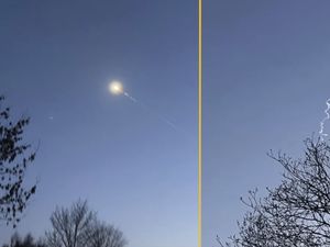 Bola Api Meledak di Eropa, Pecahannya Jebol Atap Rumah Warga