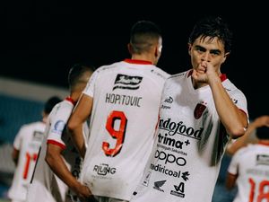 Head to Head hingga Prediksi Skor Persis Solo Vs Bali United