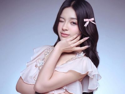Elsa Japasal Overwhelmed, Mulai Kurangi Kerjaan