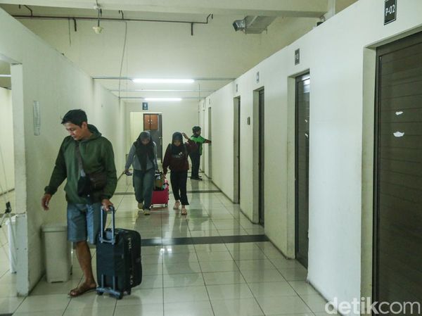 Intip Penginapan Rp 15 Ribu per Malam di Terminal Pulo Gebang