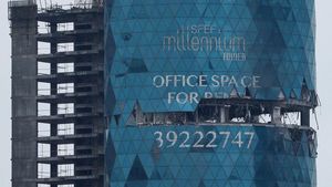 Gedung Kantor di Iran Nyaris Terbelah Usai Dihantam Rudal