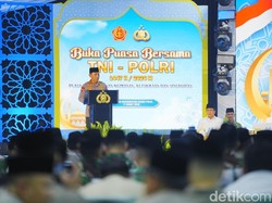 Buka Puasa TNI-Polri, Kapolri Ajak Kawal Kebijakan Strategis Presiden Prabowo