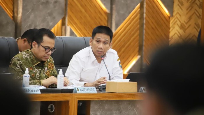 Prediksi 143,9 Juta Orang Mudik Lebaran 2026: Wamendagri Minta Pemda Siaga