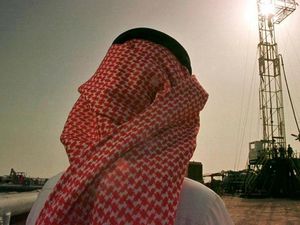 Konflik Iran Memanas, Produksi Minyak Teluk di Ujung Tanduk