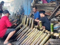 Perajin Lemang Panen Berkah Ramadan, Sehari Bisa Produksi 200 Batang