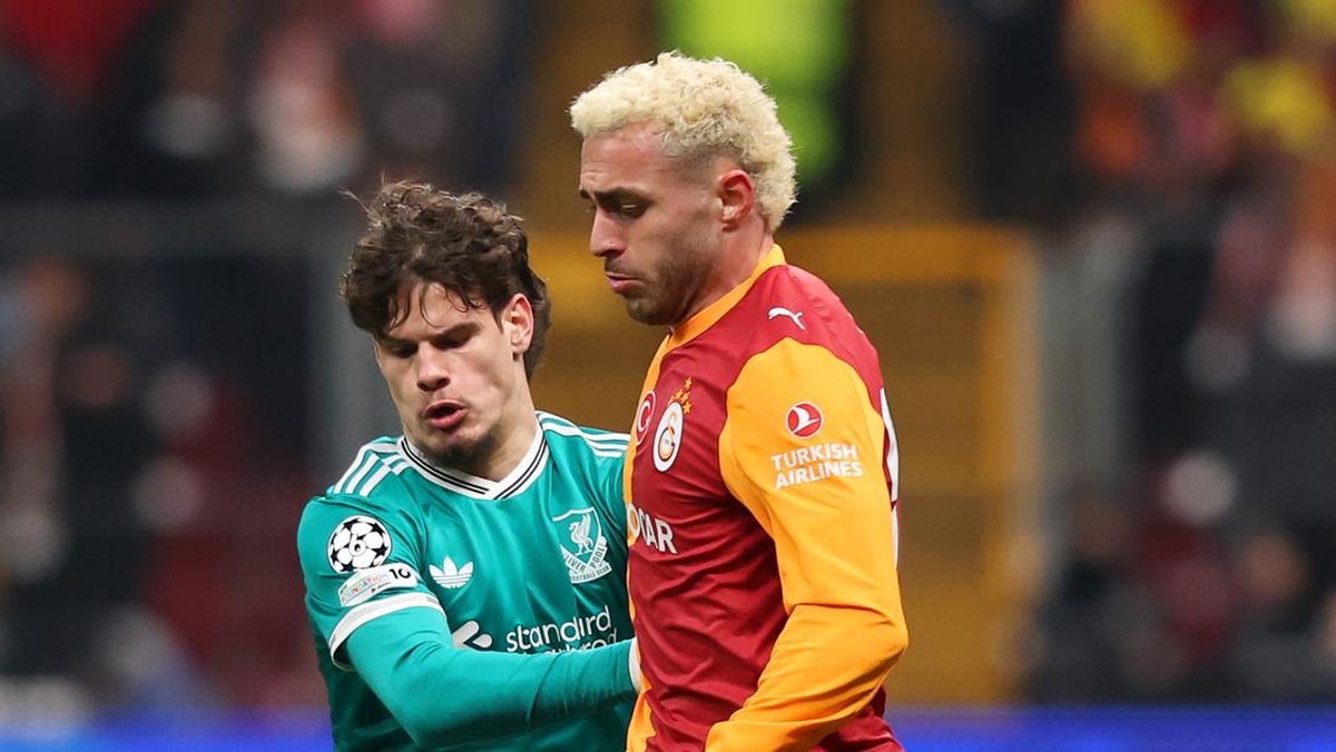Galatasaray vs Liverpool di babak pertama. (Foto: Getty Images/Ahmad Mora)
