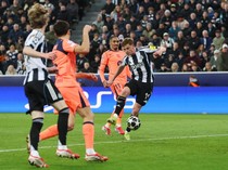 Pressing Newcastle Merepotkan, Flick Minta Barcelona Lakukan Ini
