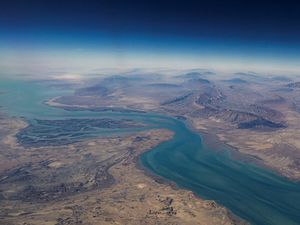 Selat Hormuz Ditutup, Benarkah Namanya Diambil dari Dewa Zoroaster?