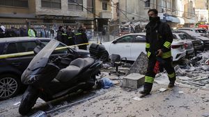 Pusat Kota Beirut Porak-poranda Usai Serangan Israel