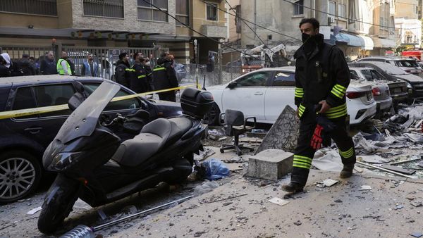 Pusat Kota Beirut Porak-poranda Usai Serangan Israel