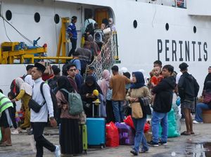 Ratusan Pemudik Padati Kapal Perintis Banyuwangi
