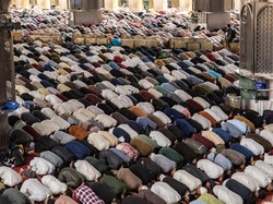 Niat Sholat Witir 1, 2, dan 3 Rakaat Lengkap Arab, Latin, dan Artinya