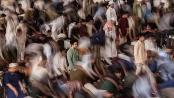 Sepuluh Malam Terakhir Ramadan, Jamaah Ramai Iktikaf di Masjid Istiqlal