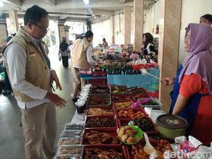 BBPOM Uji 24 Takjil di Masjid Agung Tabanan, Ada Bakso hingga Kerupuk
