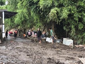 Korban Banjir Bandang di Buleleng Butuh Tempat Tidur dan Alat Masak